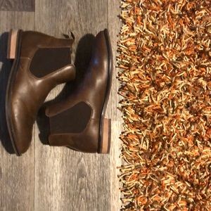 Slightly worn boot 🥾